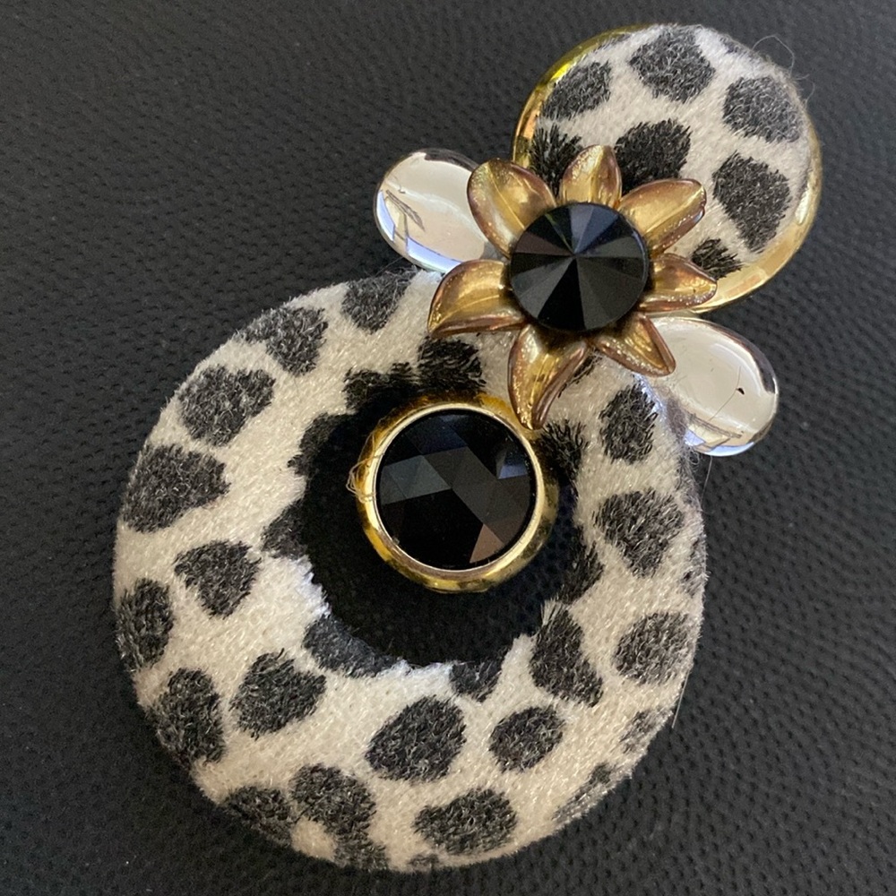 Vintage 80’s clip-on faux fur animal pattern dangling earrings - Picture 4 of 5